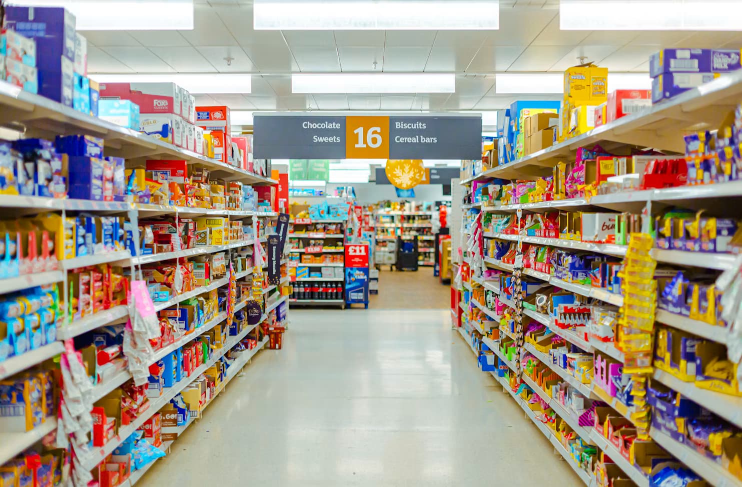 Retail & Commerce background